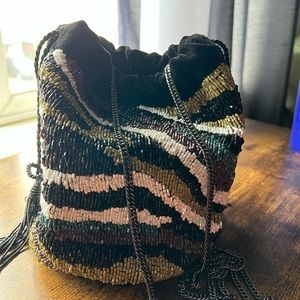 Crossbody beaded bag